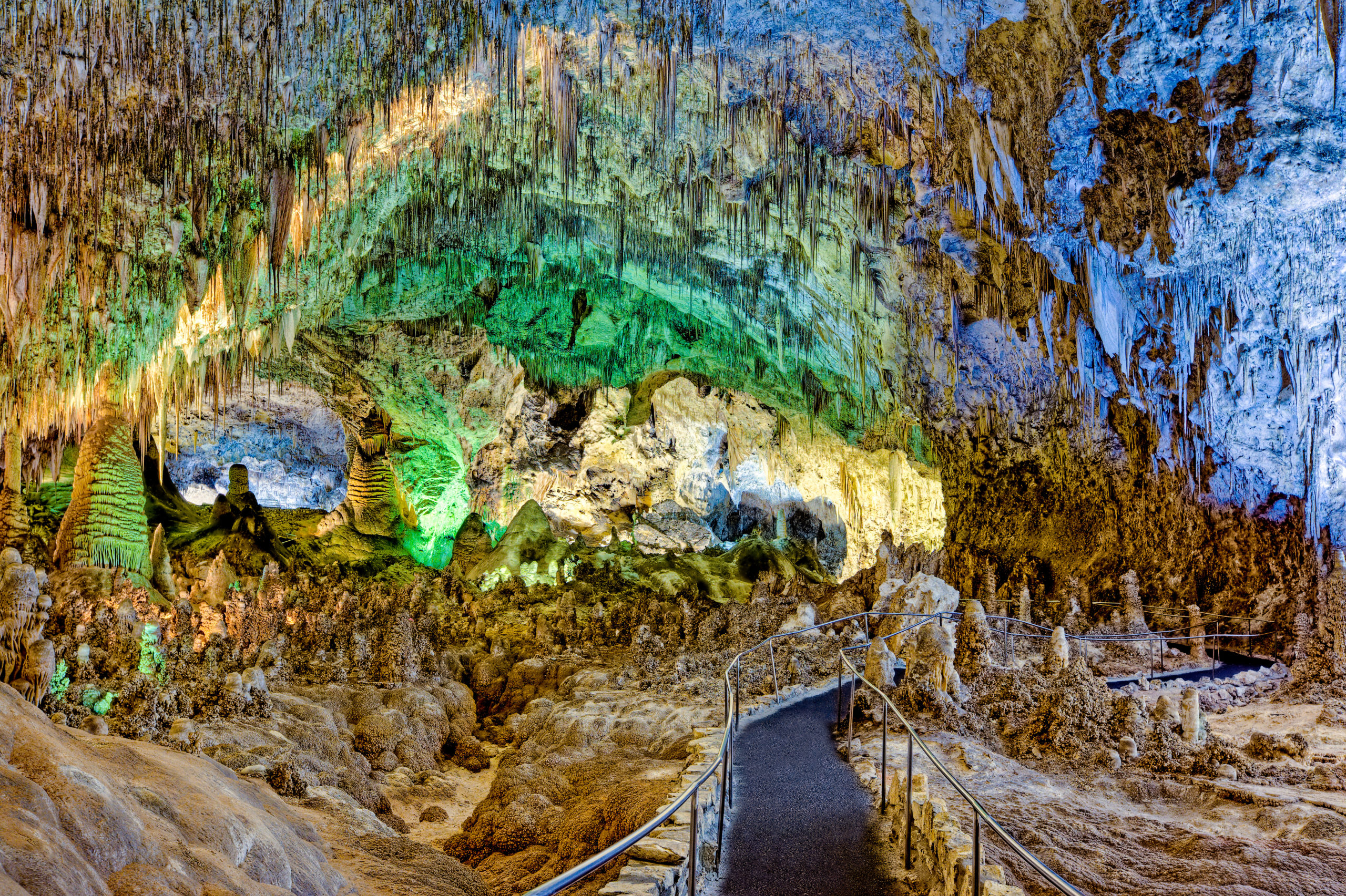 carlsbad-caverns-scaled